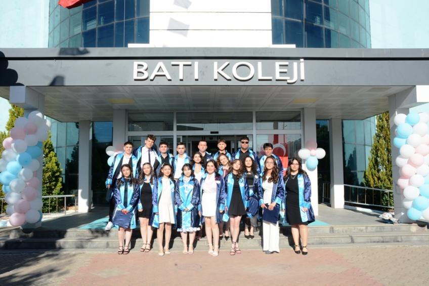 SINIF MEZUNİYET FOTOĞRAFLARI